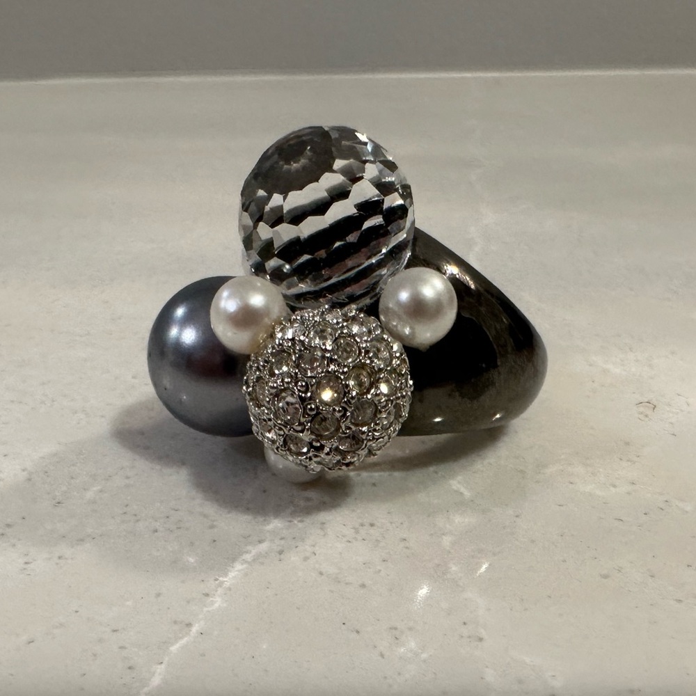 Like New Macy’s Designer cocktail ring.  Size 7.  Retail price was $130.